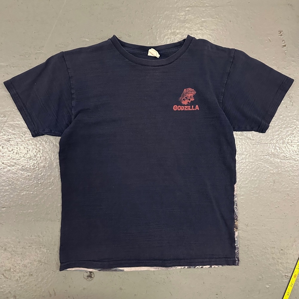 Godzilla Mens T-Shirt Medium Blue Preowned Great Wave Graphic Slub Knit